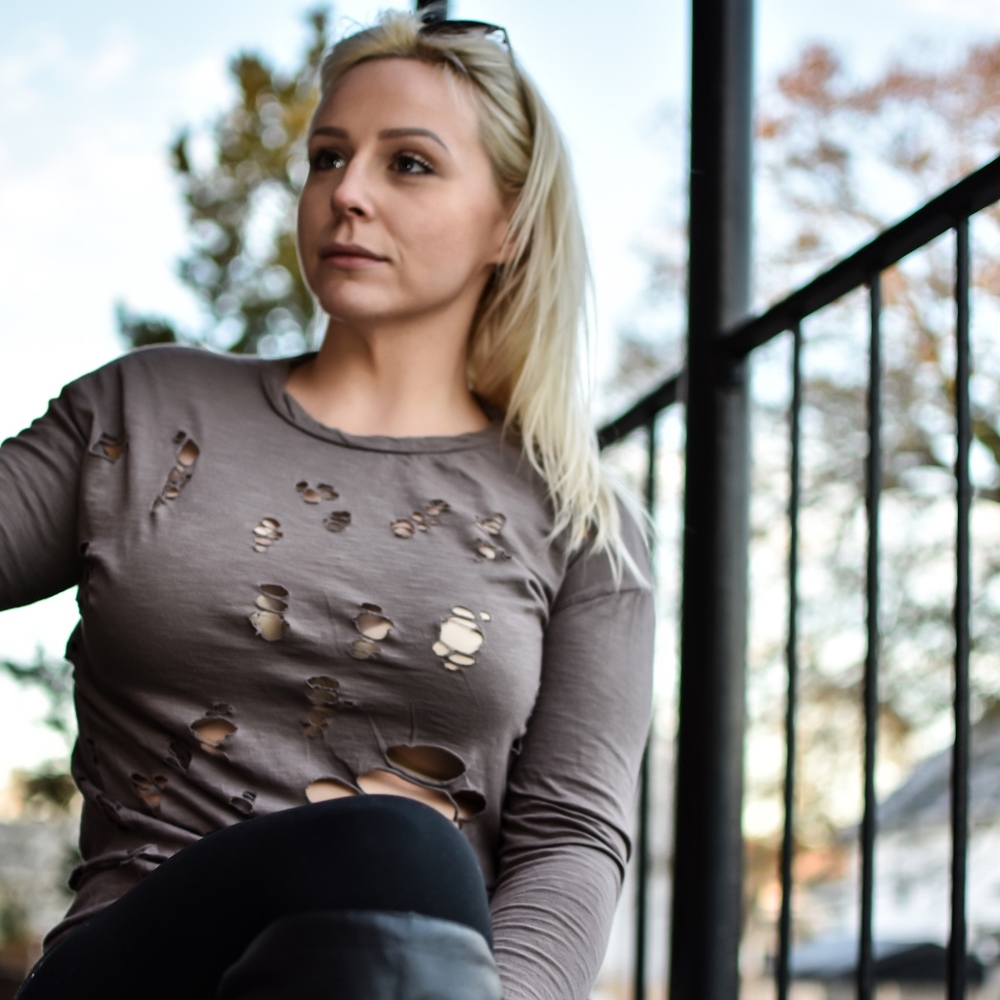 LONG SLEEVE DISTRESSED TEE in TAUPE